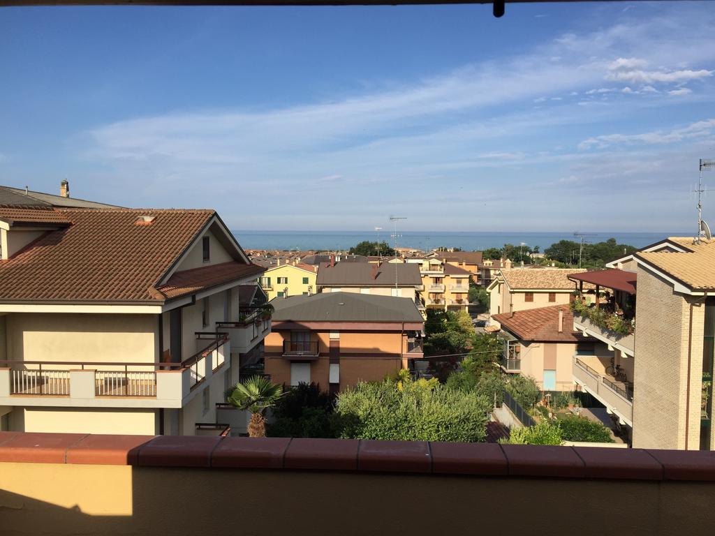 Mansarda Mare Apartment Altidona Room photo